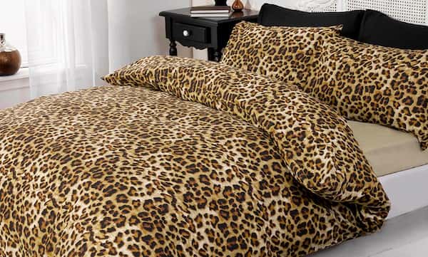 رو تختی پلنگی مخمل نرم و گرم مناسب زمستان